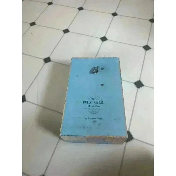 1970s Vintage Holly Hobbie Dancing Music Box Wind Up - Picture 4 of 4